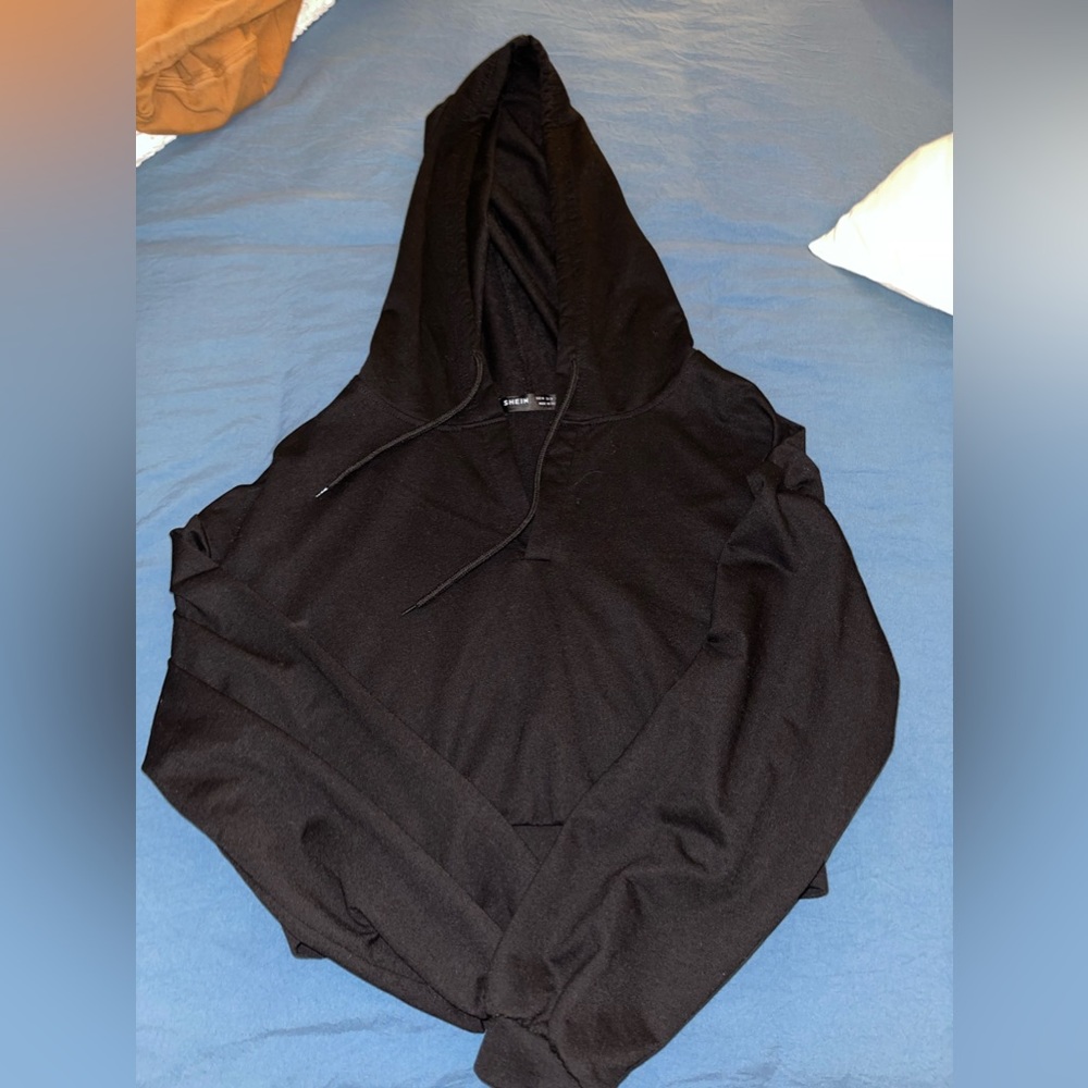 Black Crop Hooded Sweatshirt